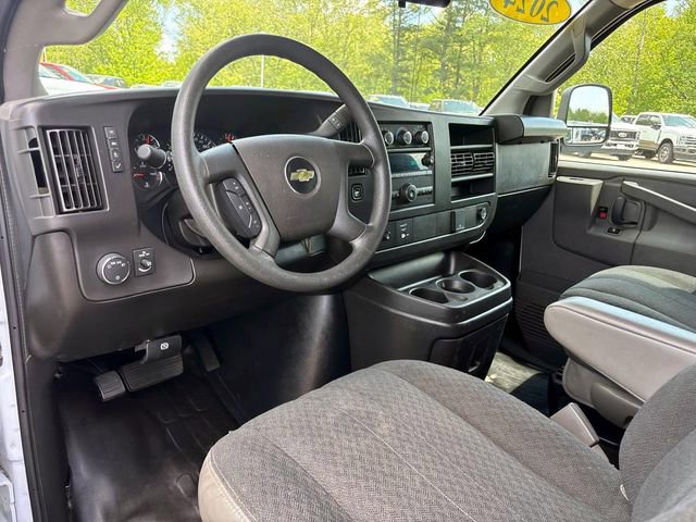 Used 2024 Chevrolet Express 2500 w/ Driver Convenience Package RWD image 8
