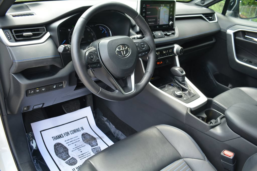 Used 2021 Toyota RAV4 XSE AWD/4WD image 11