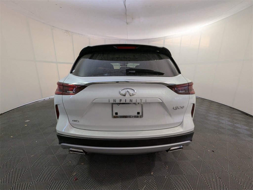New 2025 INFINITI QX50 Luxe image 9