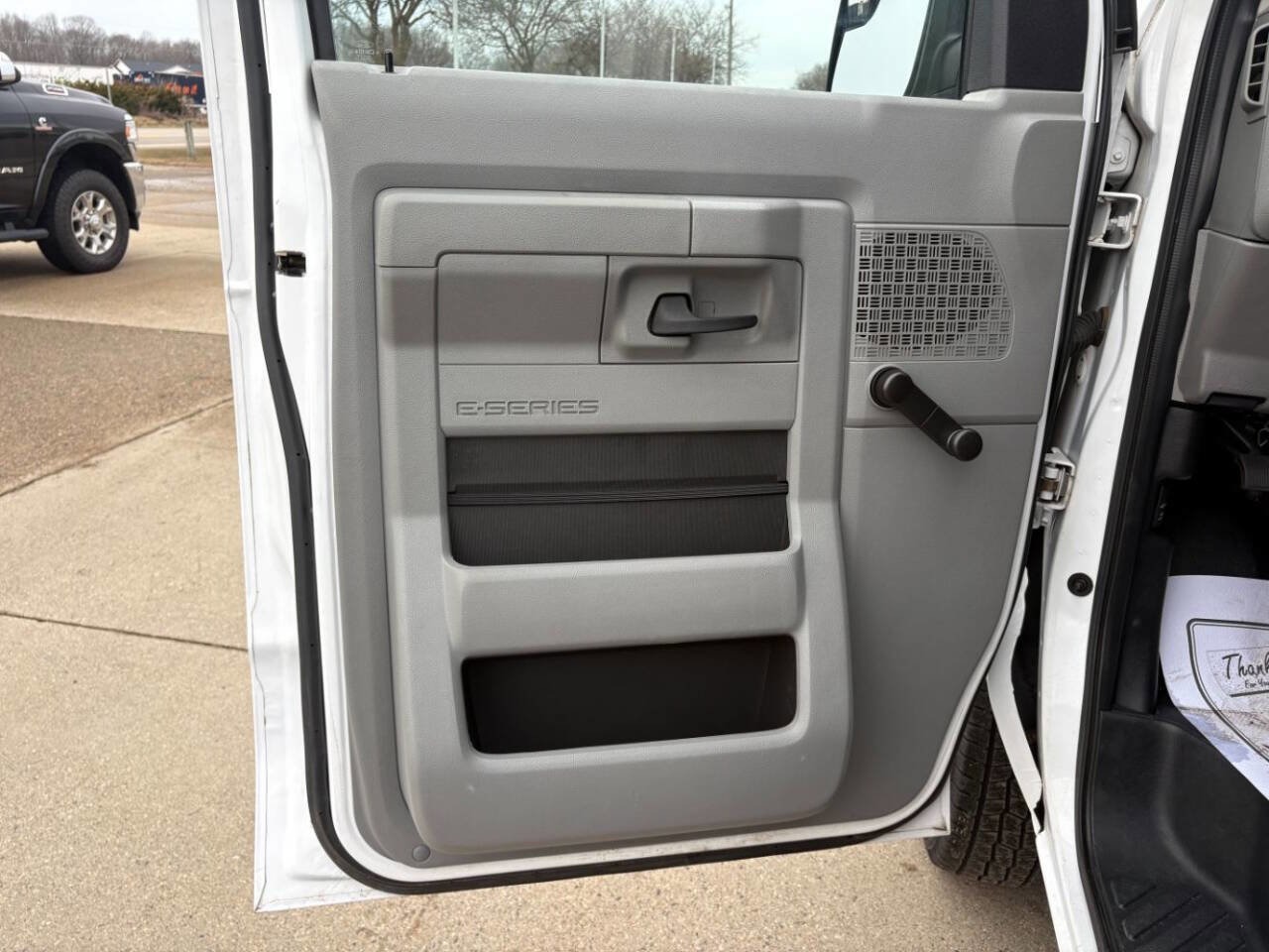 Used 2013 Ford E-350 and Econoline 350 XL image 10