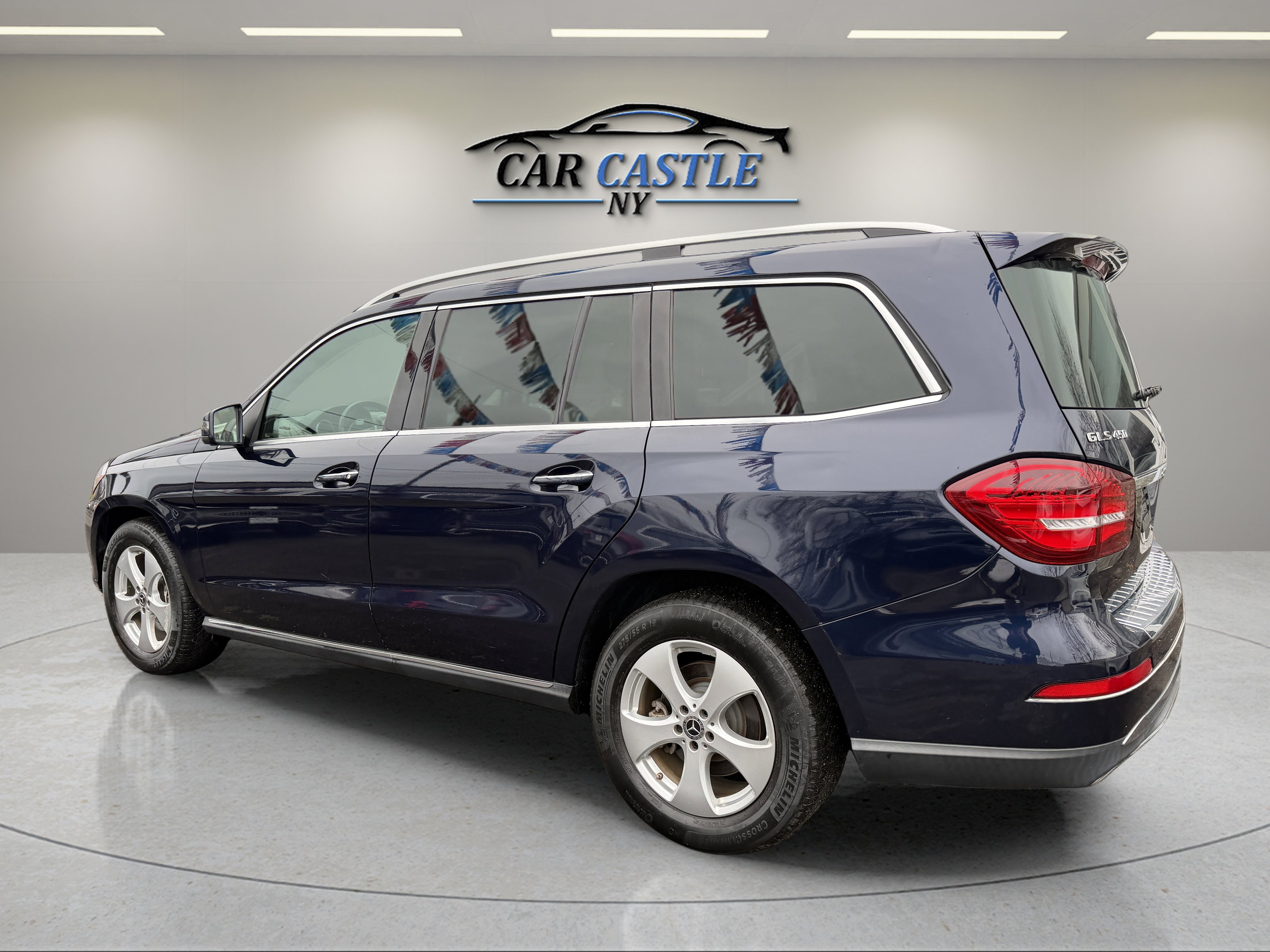Used 2018 Mercedes-Benz GLS 450 4MATIC w/ Premium Package image 11
