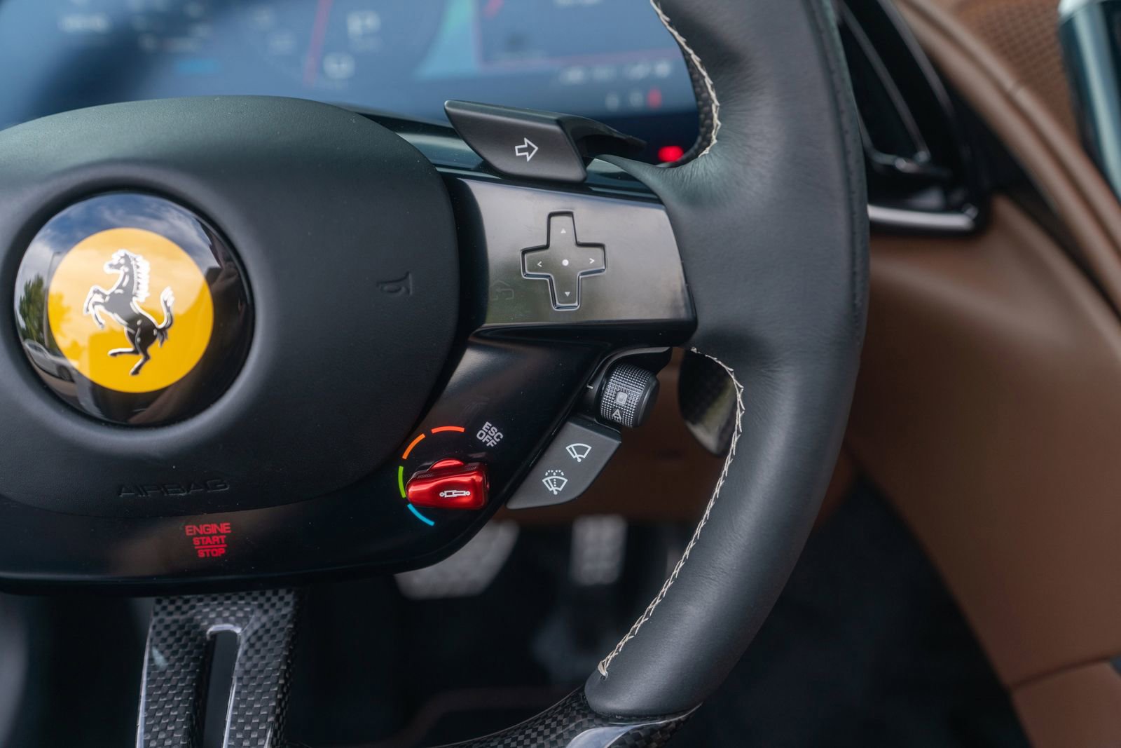 Used 2024 Ferrari Roma Spider image 30