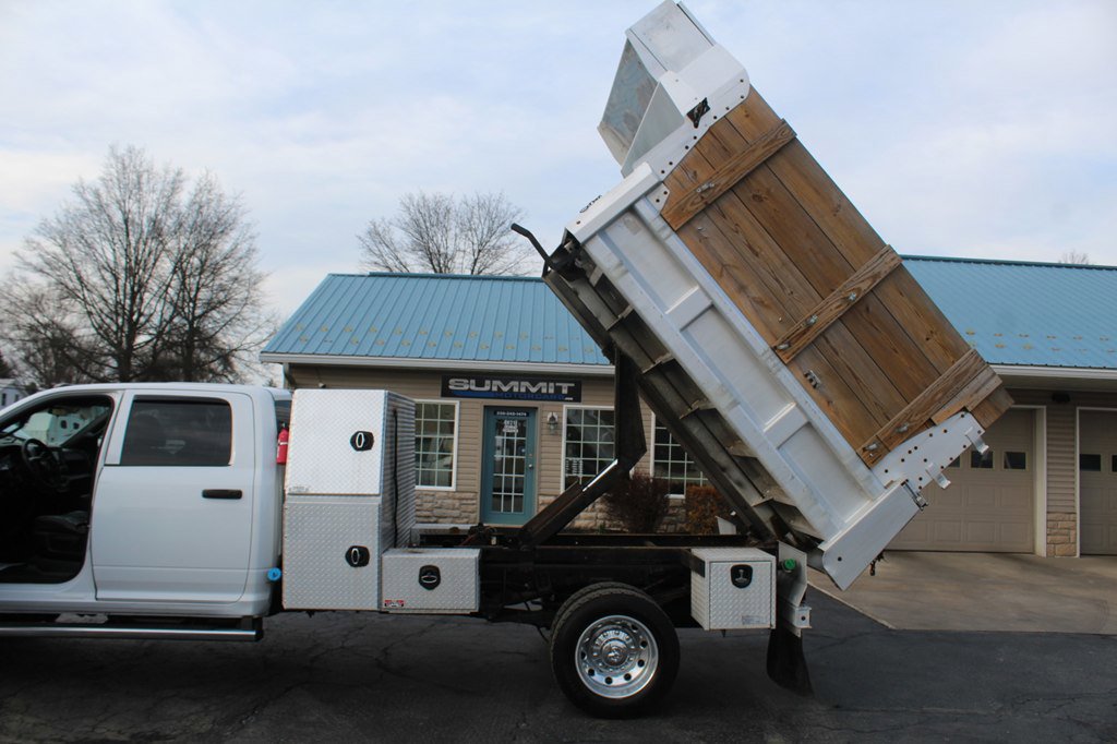 Used 2021 RAM 5500 Tradesman w/ Chrome Appearance Group image 41