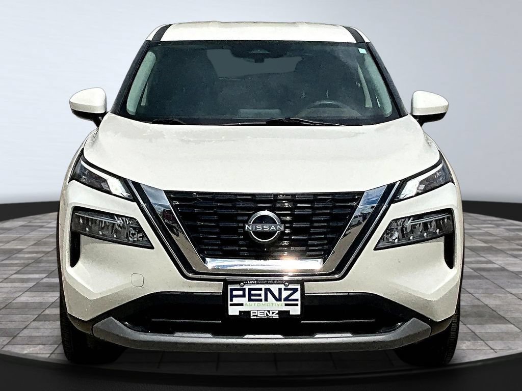 Used 2023 Nissan Rogue SV AWD/4WD image 2