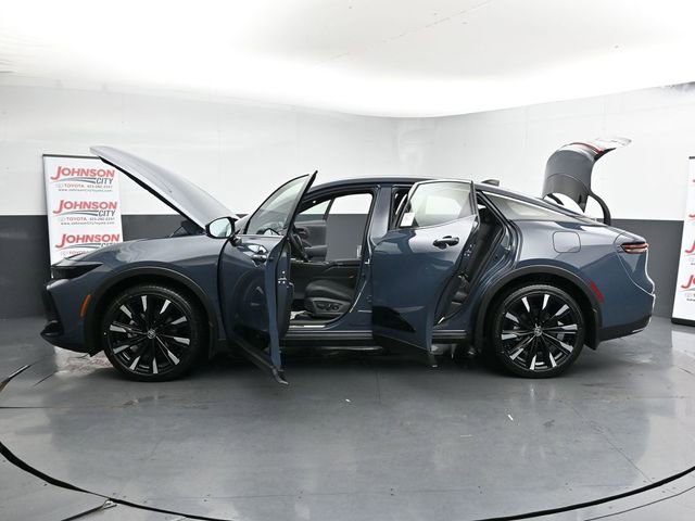 Used 2026 Toyota Crown Platinum AWD/4WD image 38