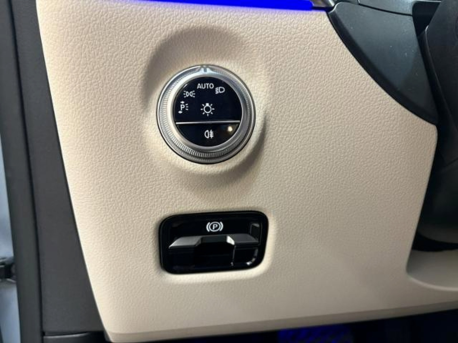 New 2026 Mercedes-Benz CLE 300 4MATIC Coupe image 15