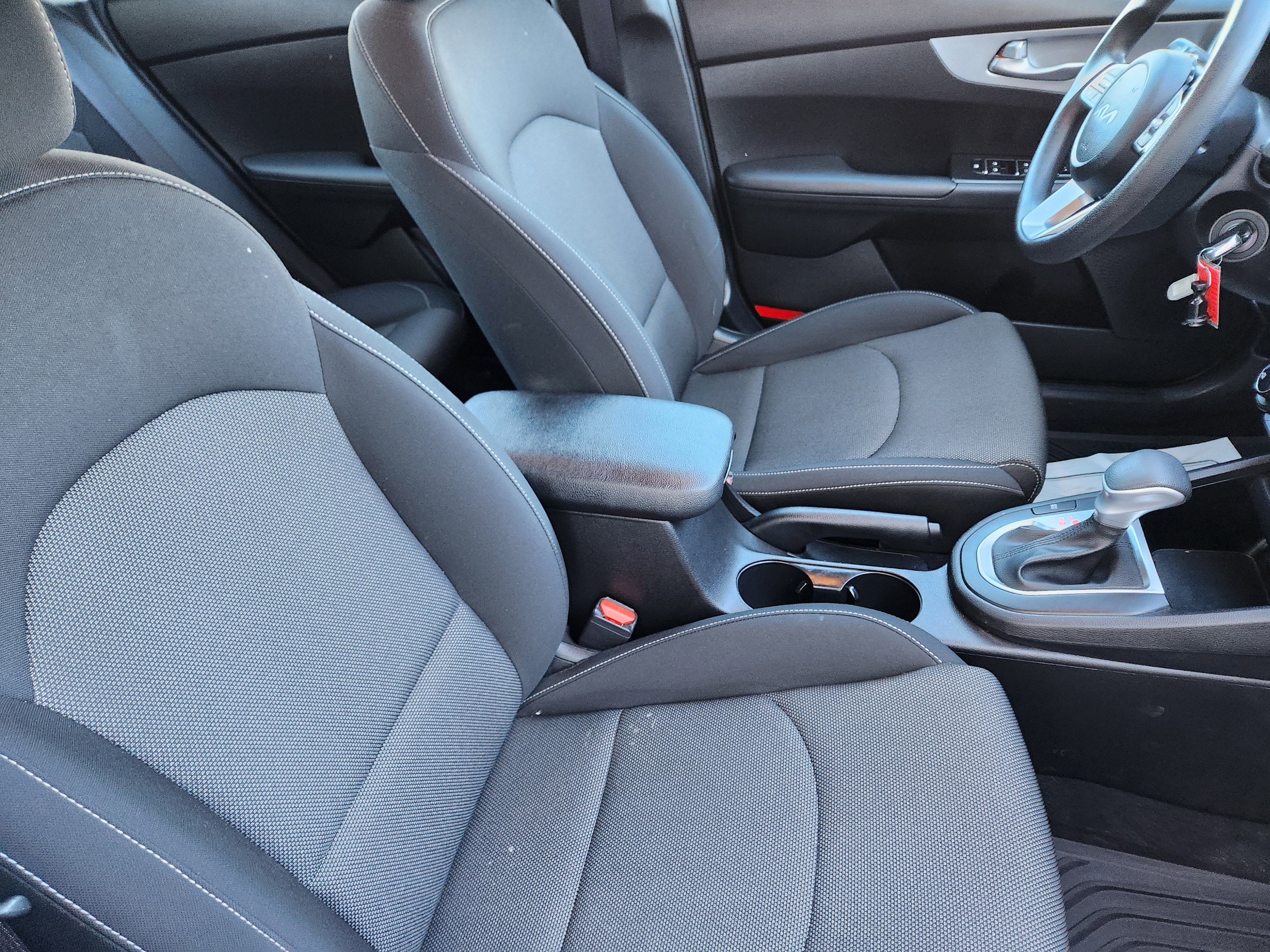 Used 2023 Kia Forte LXS w/ LXS Technology Package image 16