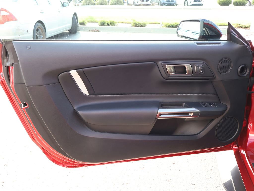 Used 2020 Ford Mustang Shelby GT500 w/ Technology Package image 23