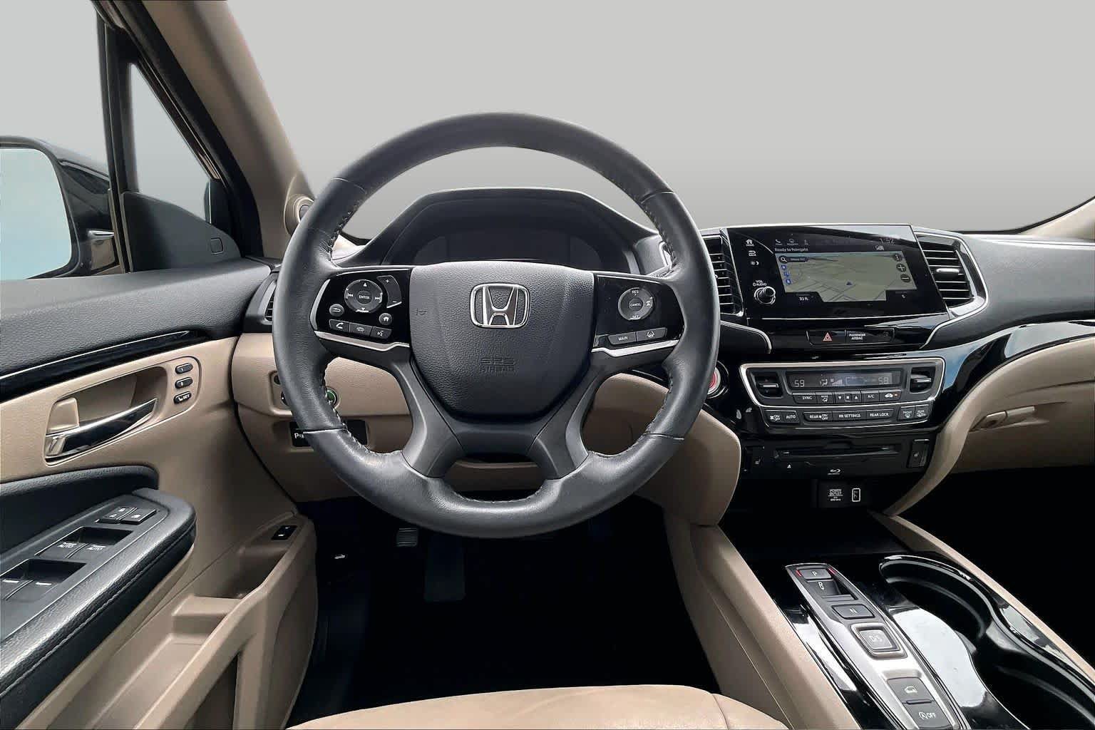 Used 2022 Honda Pilot Touring image 6