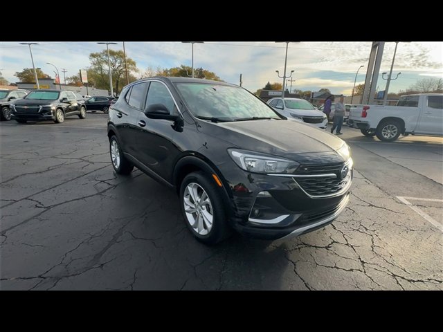 Used 2021 Buick Encore GX Preferred w/ Cold Weather Comfort Package image 2