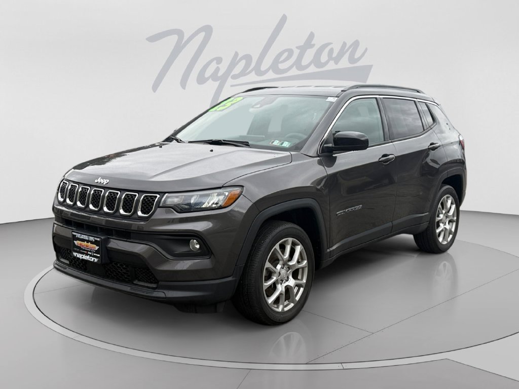 Certified 2023 Jeep Compass Latitude AWD/4WD image 1