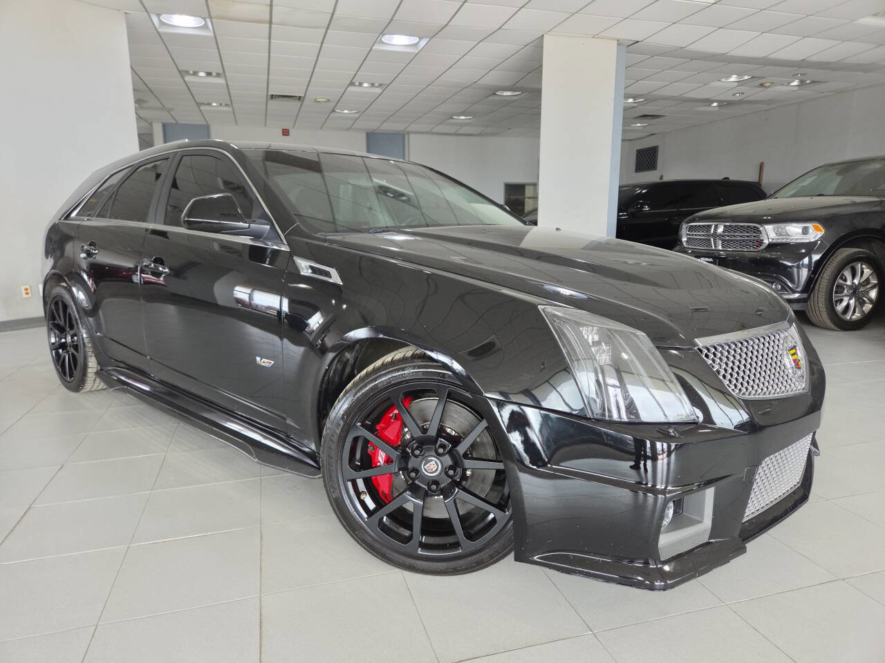 Used 2014 Cadillac CTS V RWD image 1
