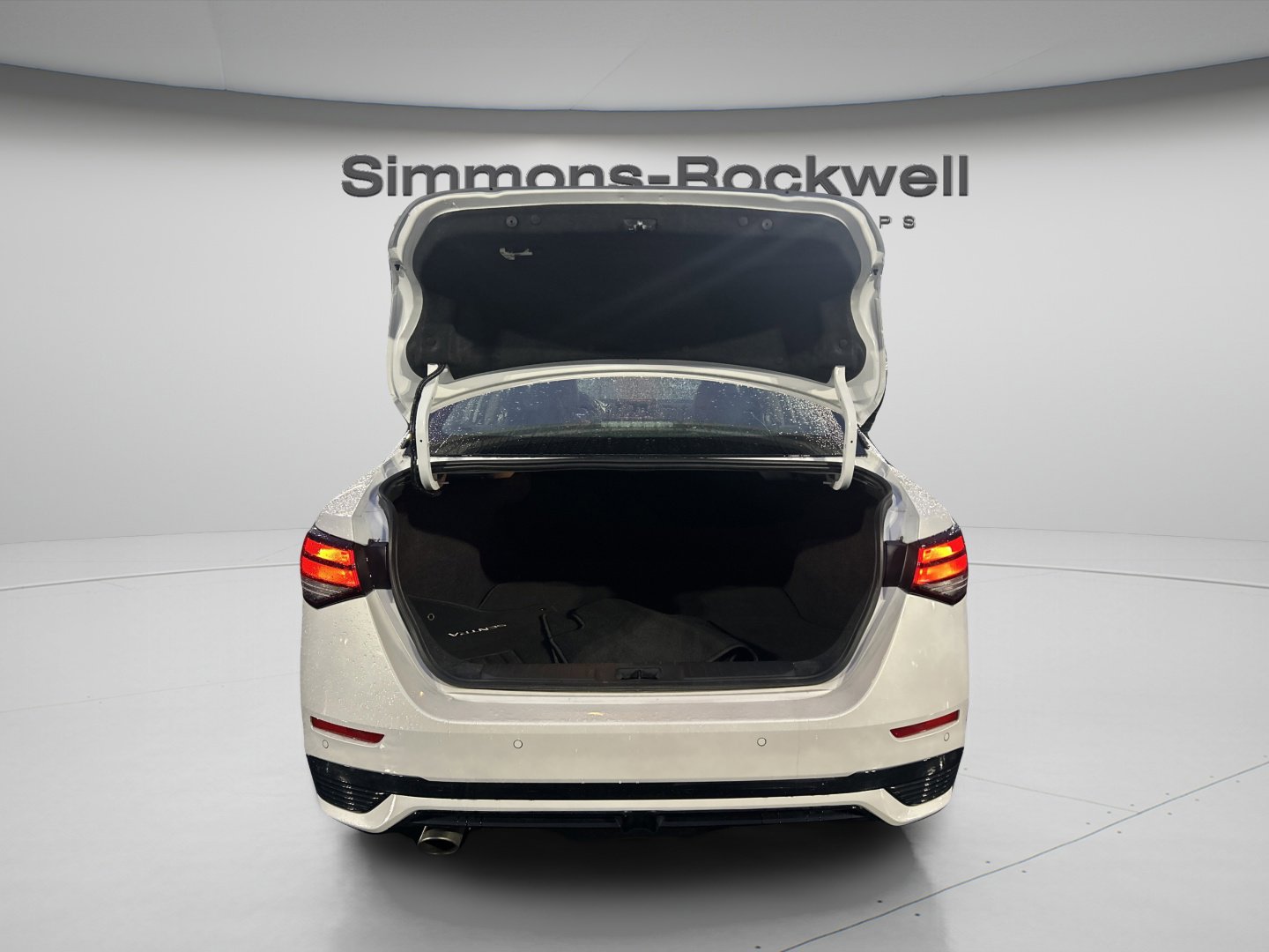 Used 2025 Nissan Sentra SR w/ SR Premium Package image 40