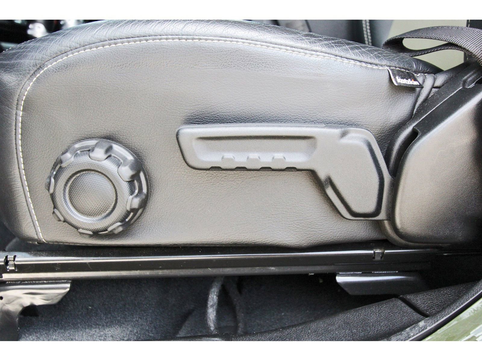 Used 2024 Jeep Wrangler Sport S image 28