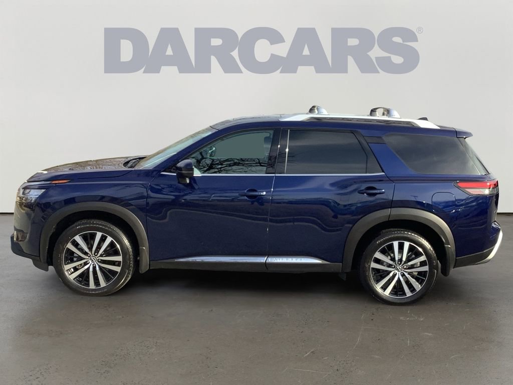 Used 2024 Nissan Pathfinder Platinum w/ Cargo Package image 4