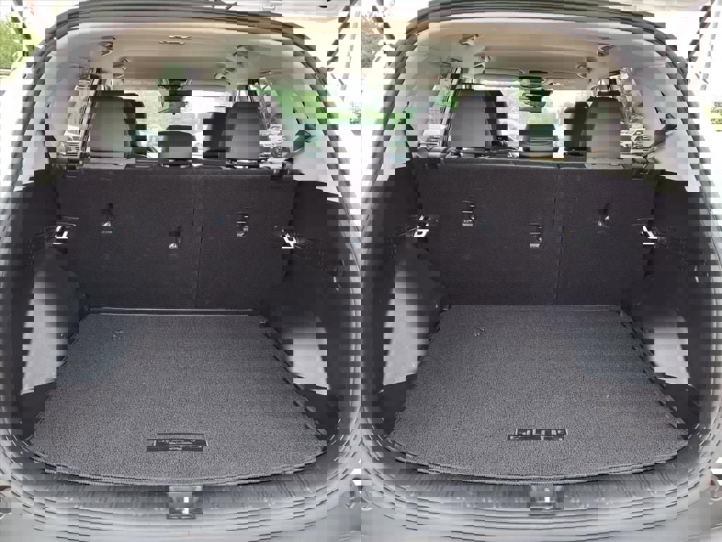 Used 2023 Kia Seltos S w/ Navigation Package image 12