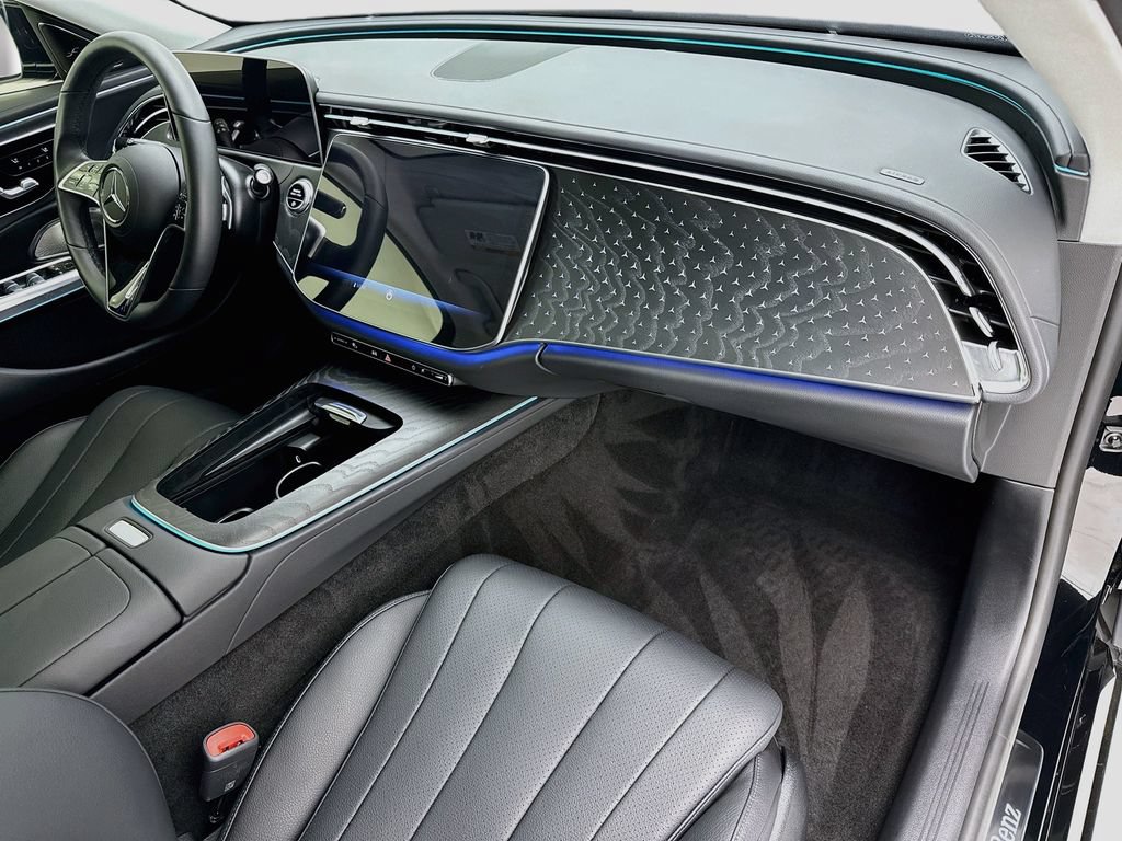 Used 2024 Mercedes-Benz E 350 4MATIC Sedan image 16