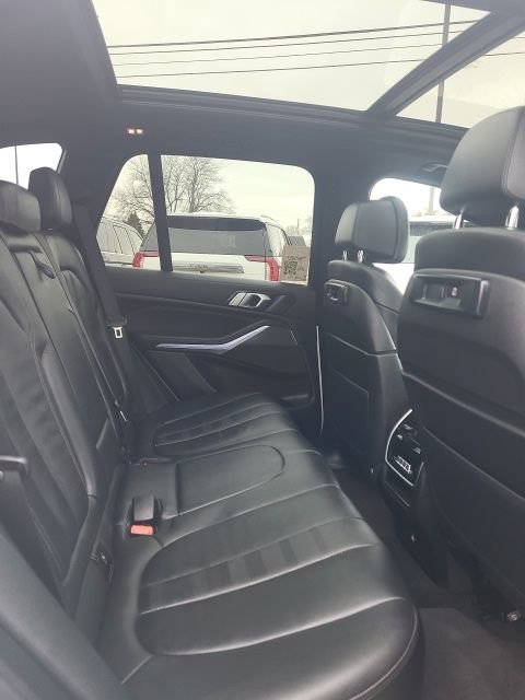 Used 2022 BMW X5 xDrive40i w/ M Sport Package image 18