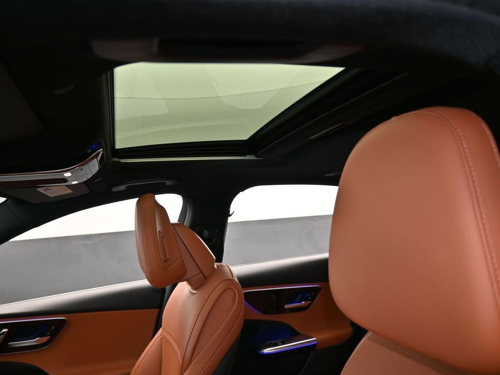 Used 2022 Mercedes-Benz C 300 Sedan w/ Exclusive Trim Package image 11