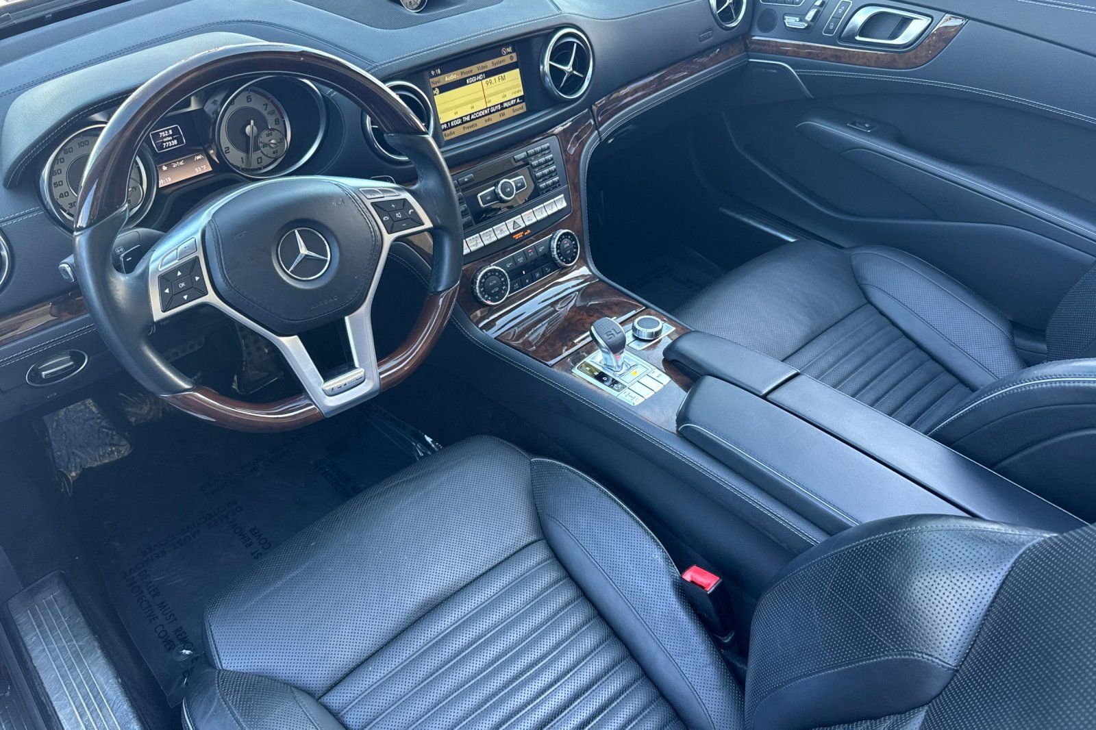 Used 2013 Mercedes-Benz SL 550 image 11