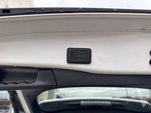 Used 2022 Toyota RAV4 XLE image 10