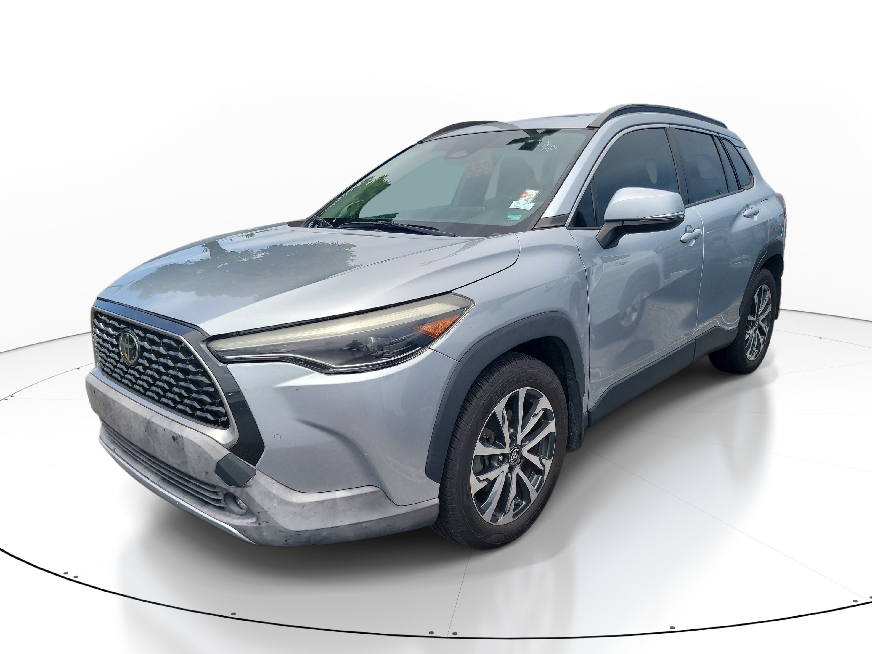Certified 2023 Toyota Corolla Cross XLE w/ Convenience Package FWD image 3
