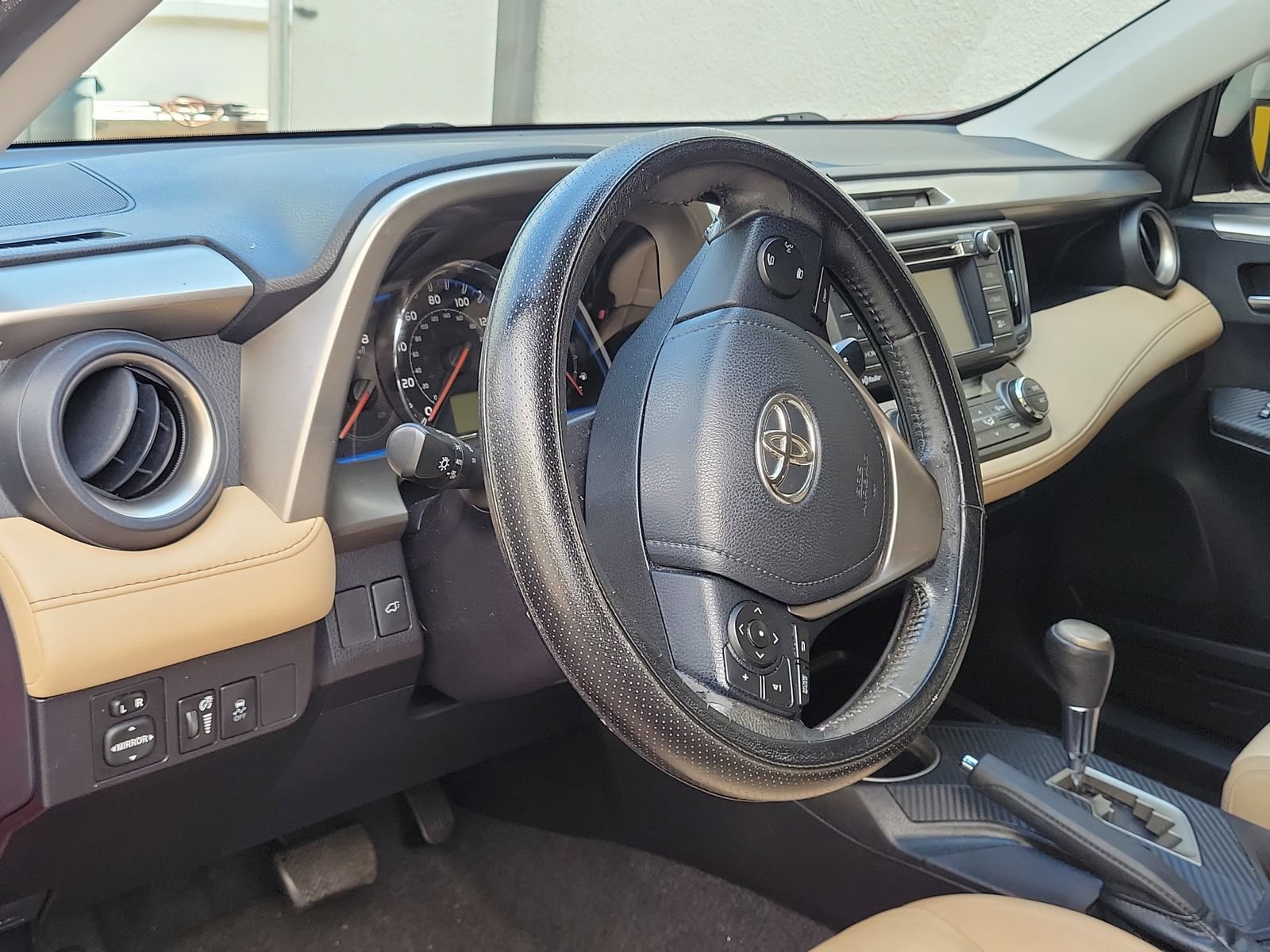 Used 2015 Toyota RAV4 Limited w/ Outdoor Package FWD image 9