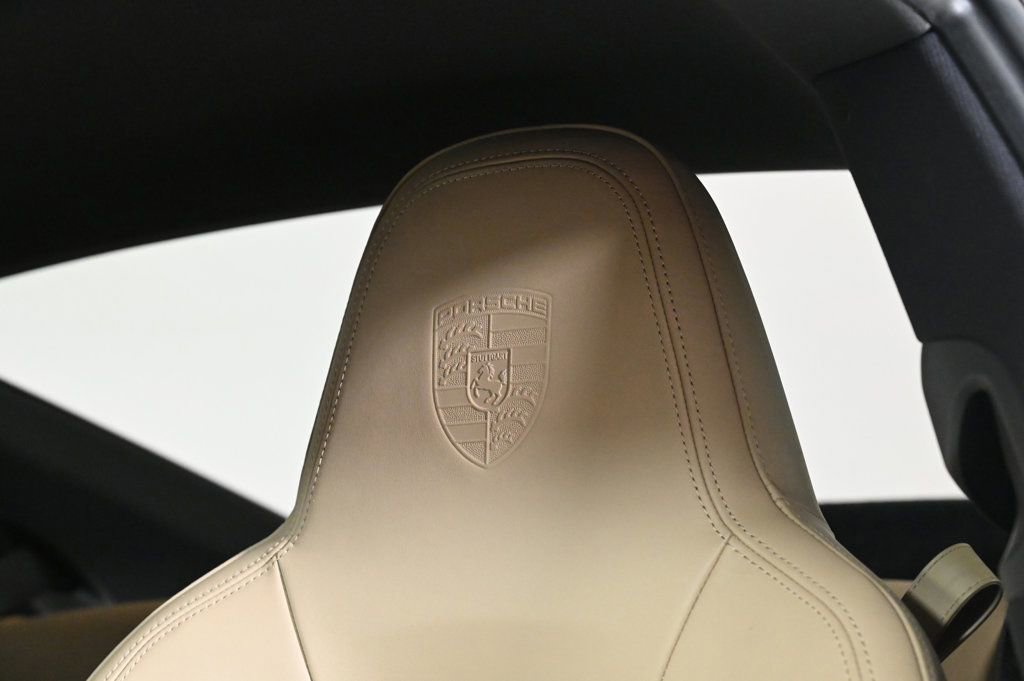 Used 2023 Porsche 911 Carrera image 21