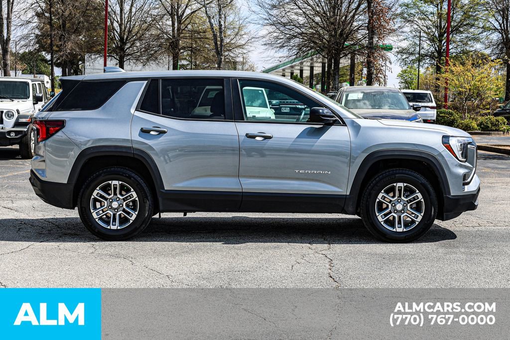 Used 2025 GMC Terrain Elevation image 10