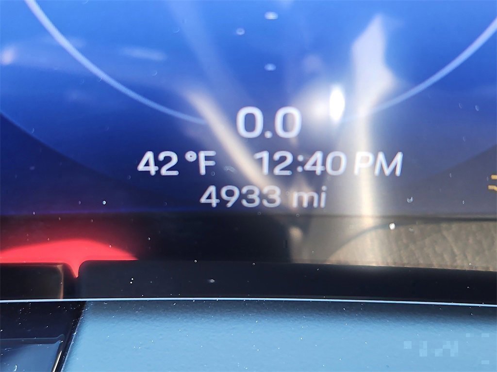 Certified 2025 Porsche Macan 4 Electric image 14