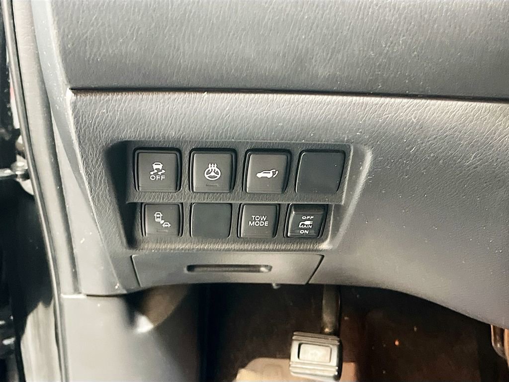 Used 2018 Nissan Pathfinder SL AWD/4WD image 10