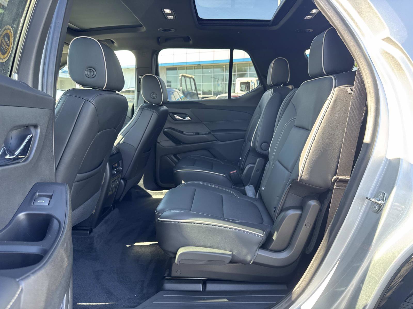 Used 2022 Chevrolet Traverse Premier w/ Redline Edition image 20