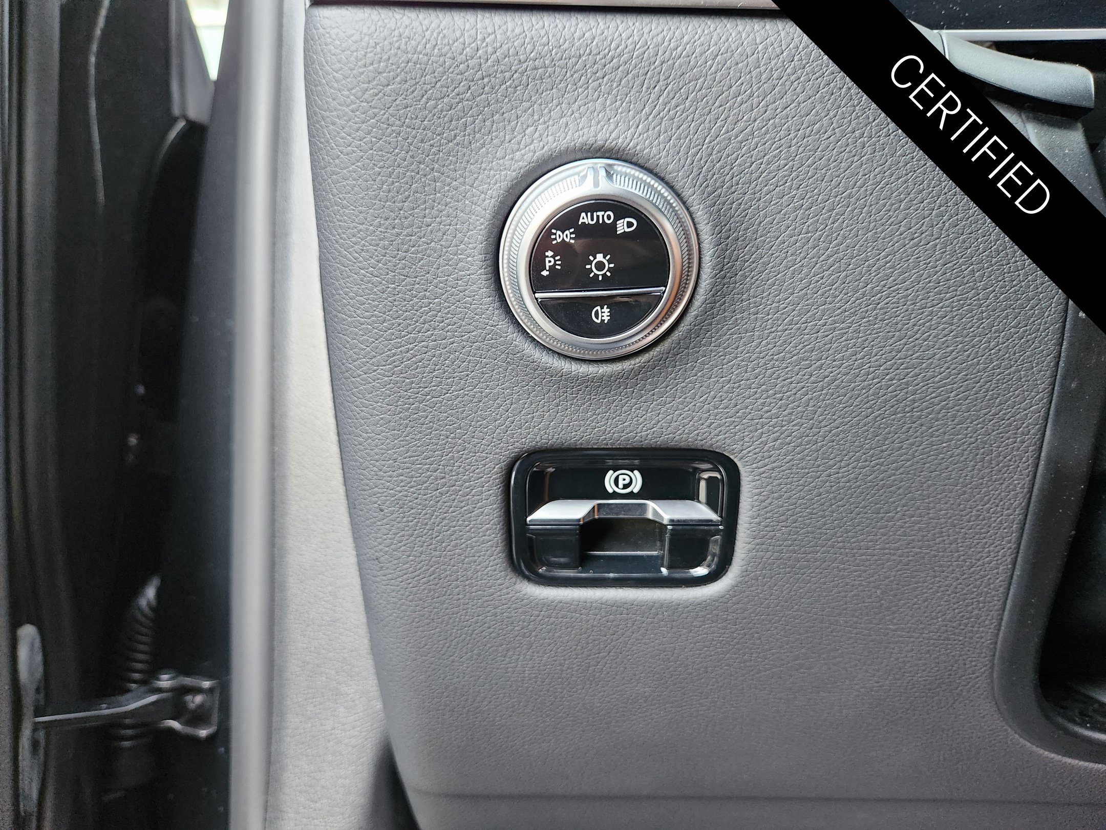 Certified 2023 Mercedes-Benz GLC 300 image 23