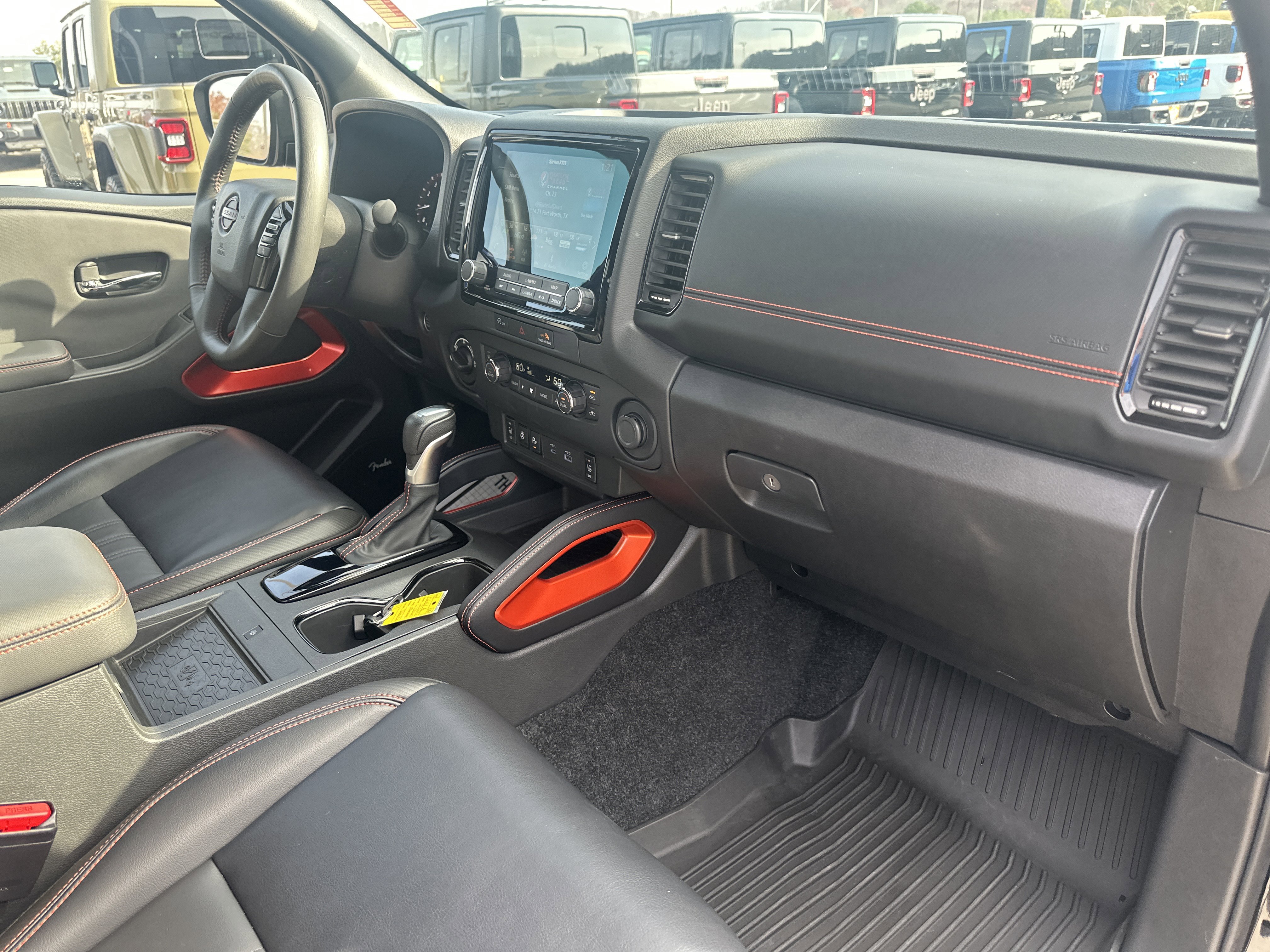 Used 2024 Nissan Frontier PRO-4X w/ Pro Premium Package image 32