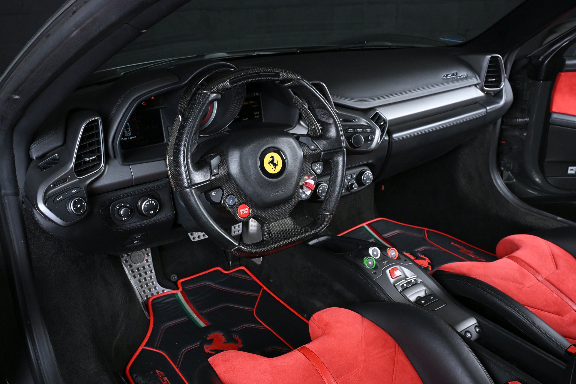 Used 2014 Ferrari 458 Spider RWD image 25