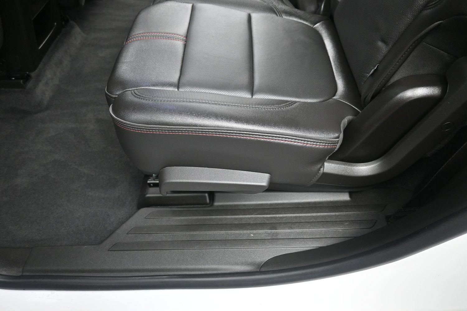 Used 2023 Chevrolet Traverse RS AWD/4WD image 38