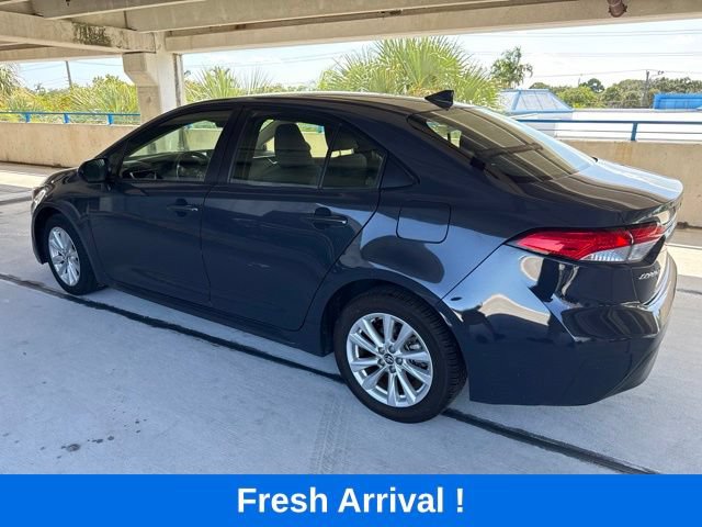 Used 2023 Toyota Corolla LE w/ LE Convenience Package FWD image 17