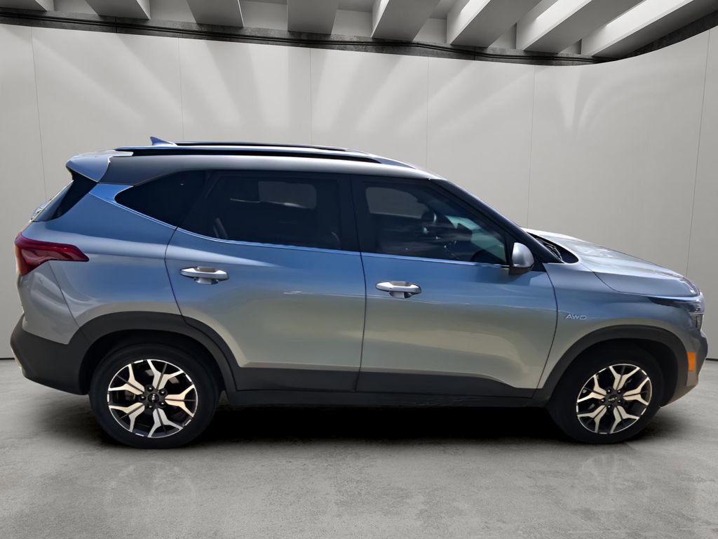 Used 2023 Kia Seltos EX AWD/4WD image 12
