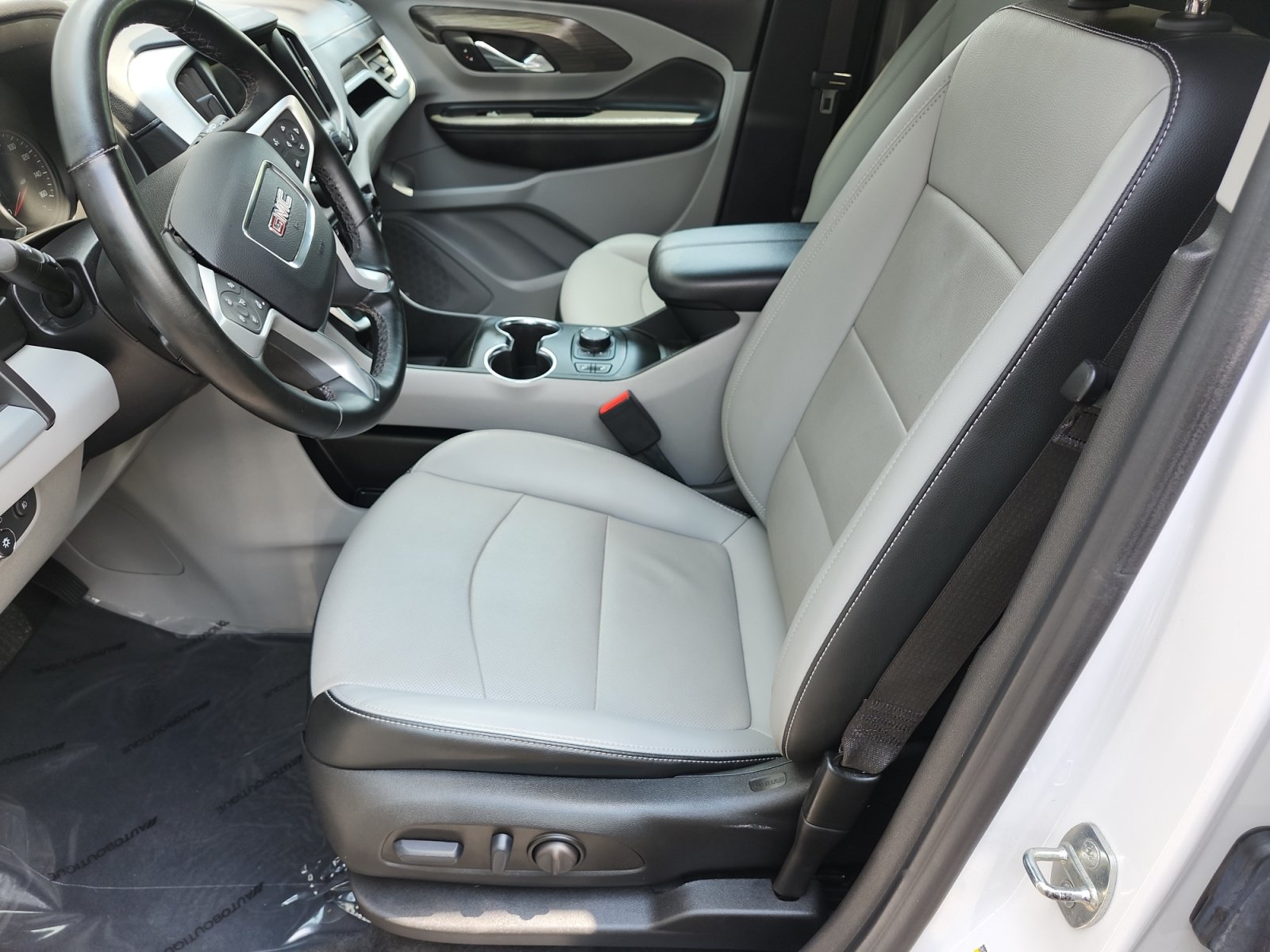 Used 2023 GMC Terrain SLT w/ Infotainment Package II AWD/4WD image 9
