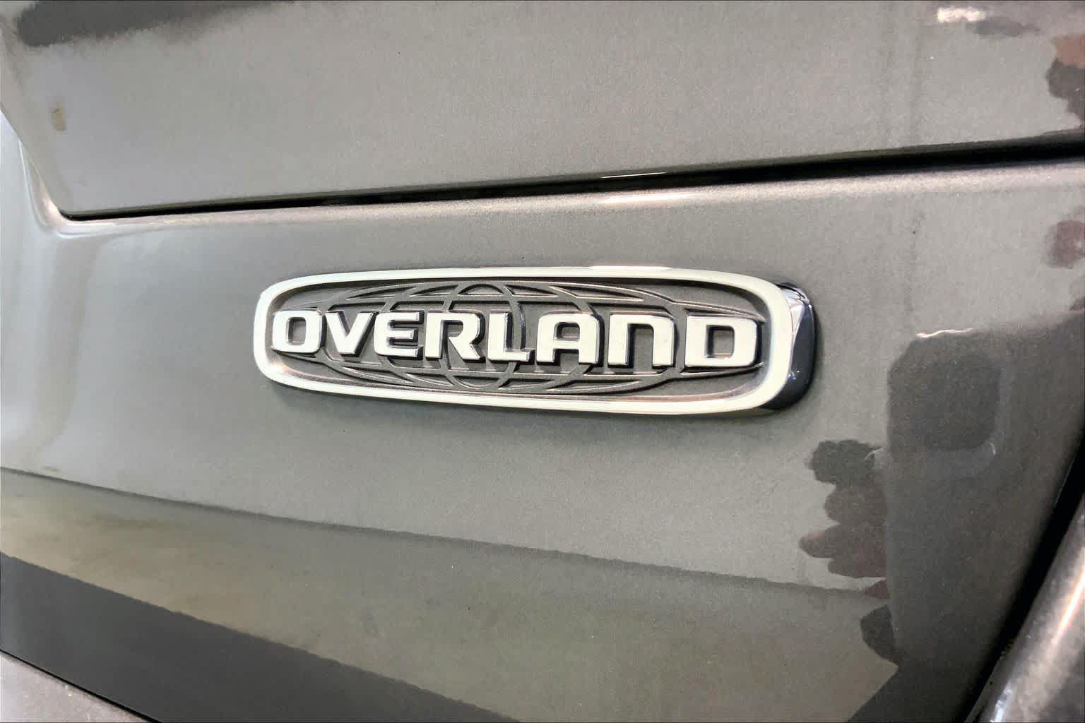 Used 2022 Jeep Grand Cherokee L Overland w/ Luxury Tech Group IV AWD/4WD image 29