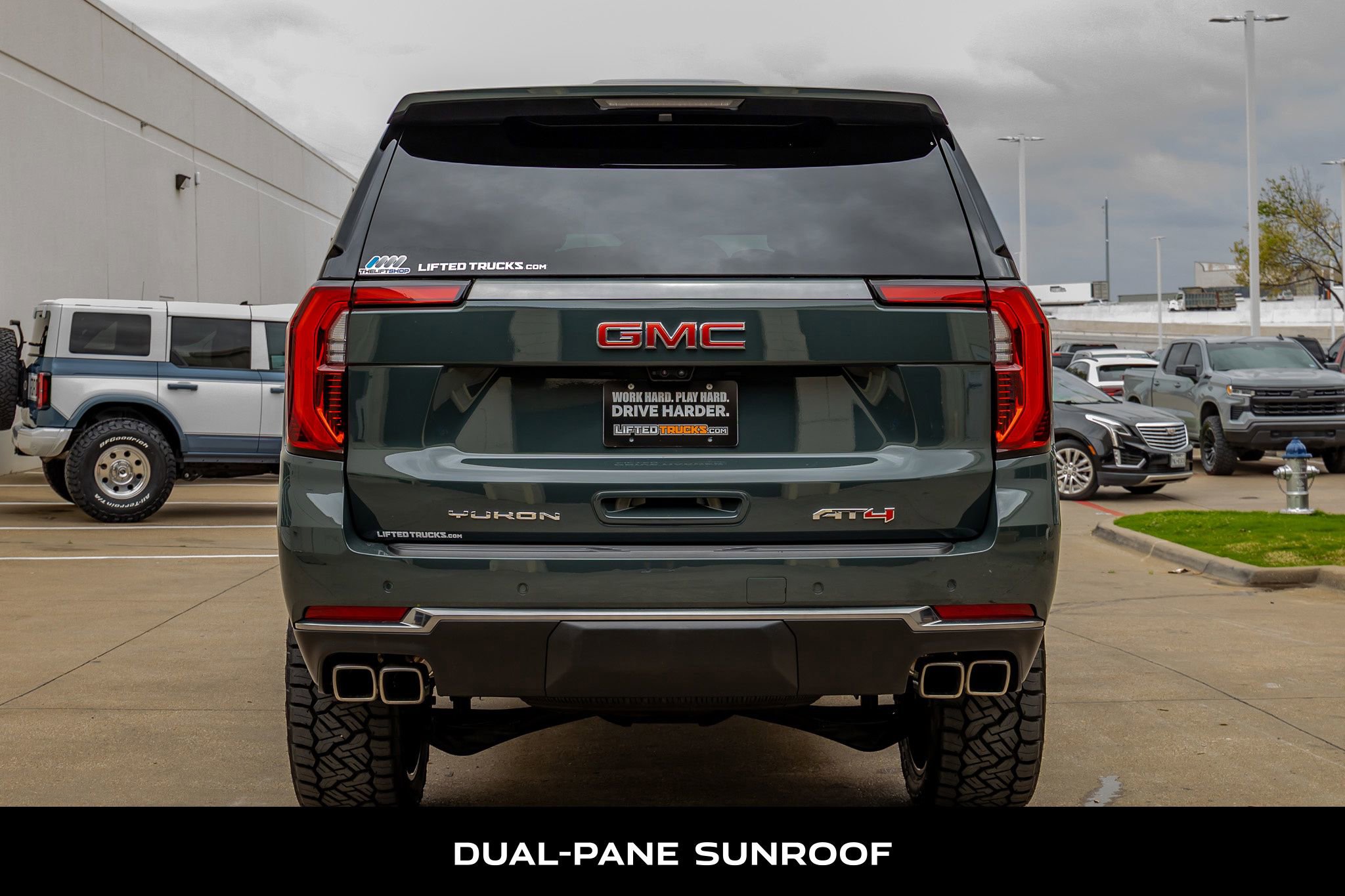 Used 2025 GMC Yukon AT4 w/ AT4 Premium Plus Package image 8