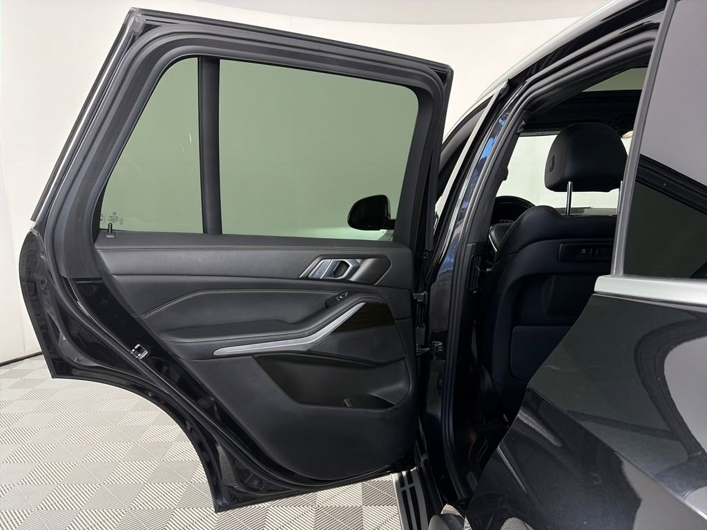 Used 2023 BMW X5 xDrive40i image 12
