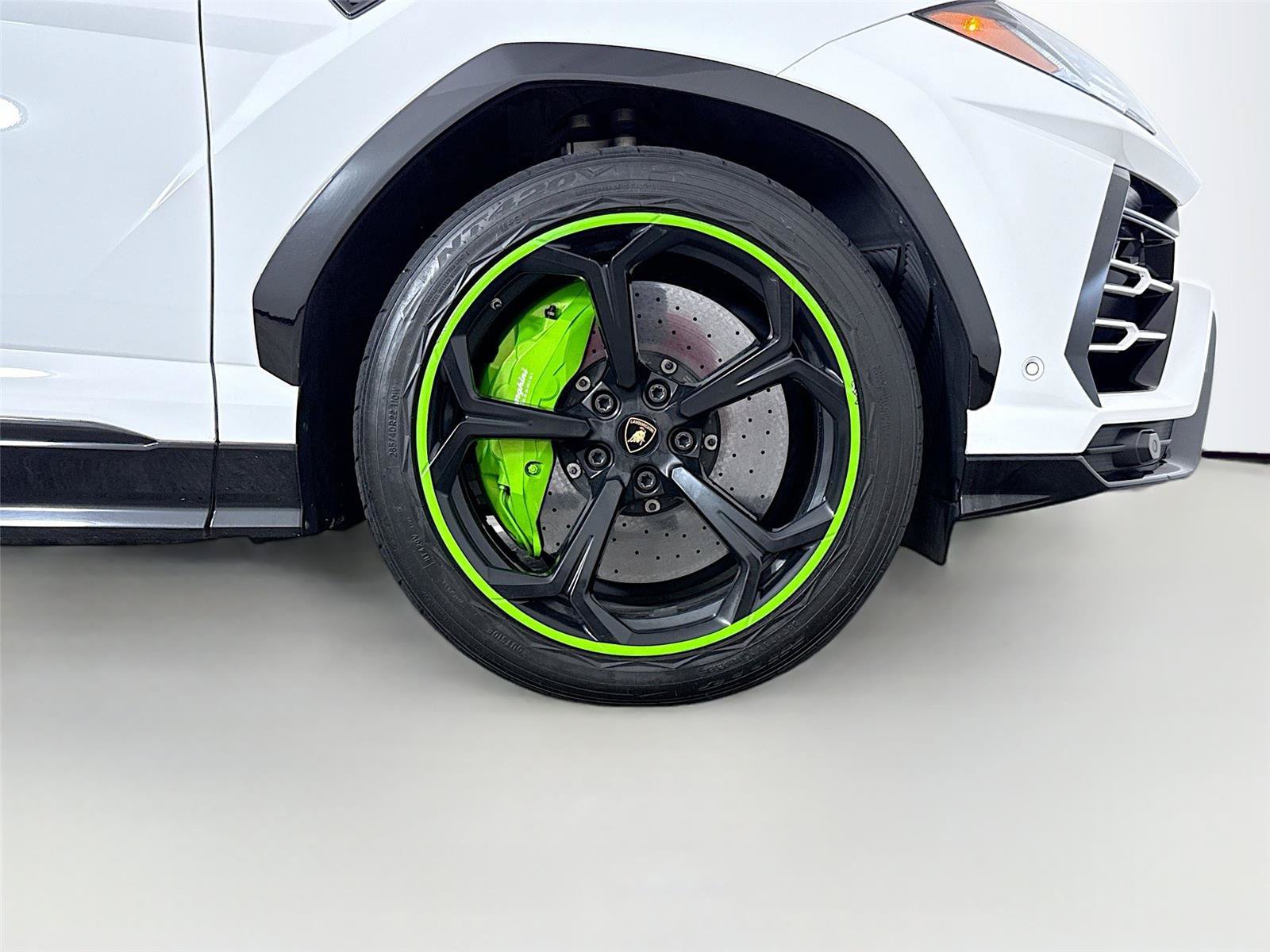 Used 2019 Lamborghini Urus AWD/4WD image 35