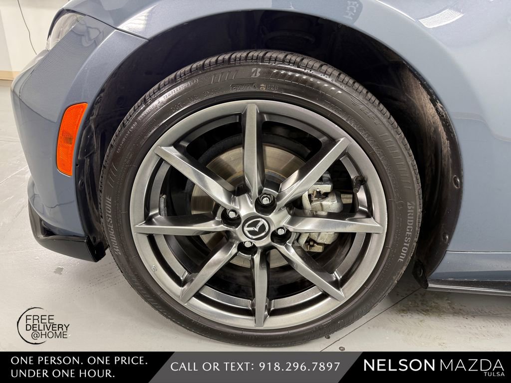 Used 2020 MAZDA MX-5 Miata Grand Touring w/ Appearance Package RWD image 13