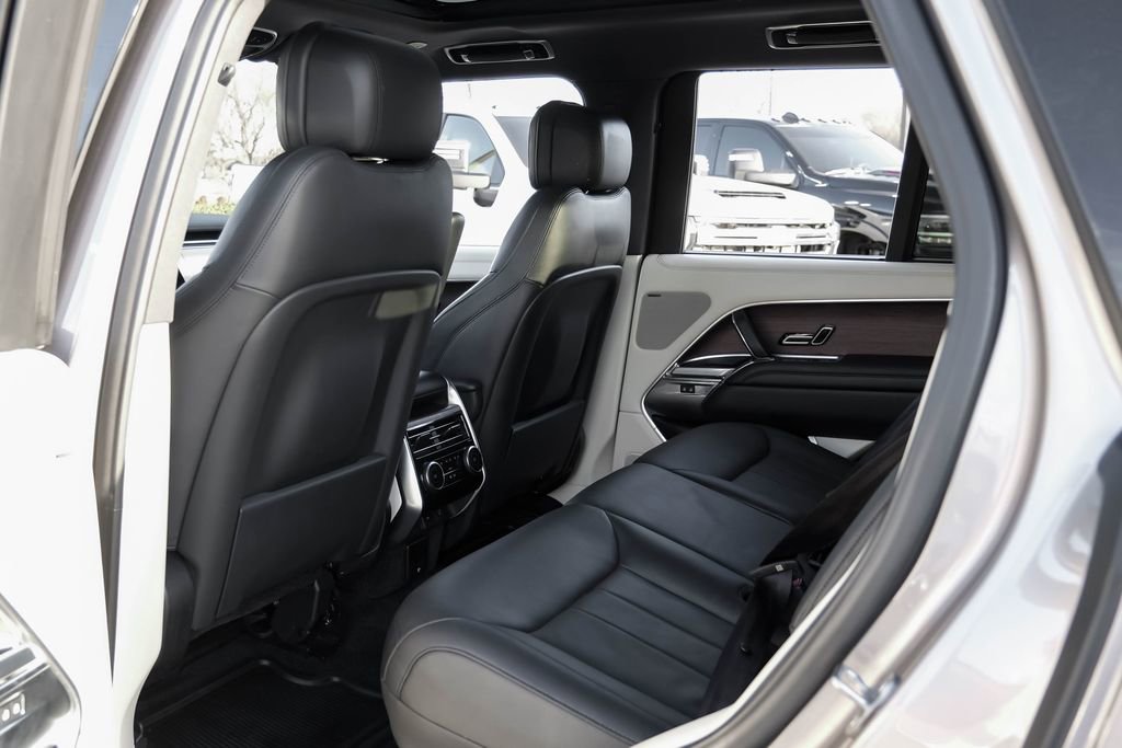 Used 2023 Land Rover Range Rover SE AWD/4WD image 42