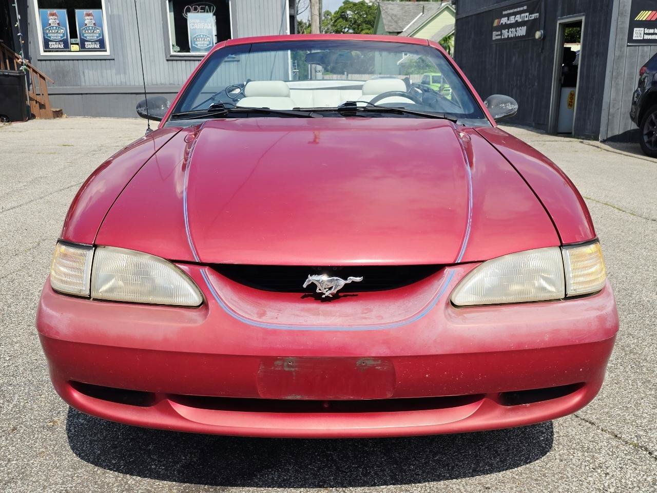 Used 1994 Ford Mustang Convertible RWD image 2