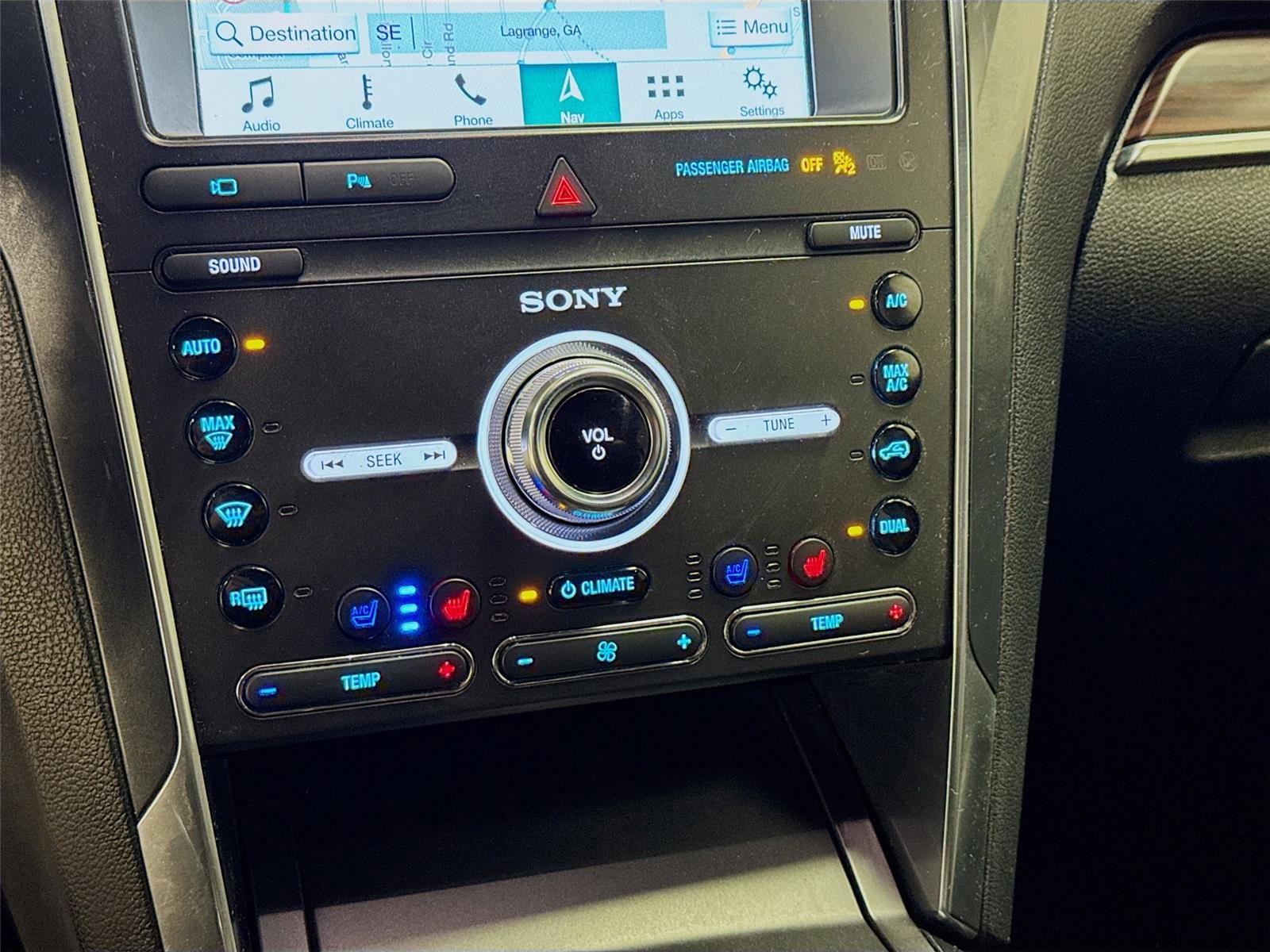 Used 2019 Ford Explorer Limited w/ Class III Trailer Tow Package image 16