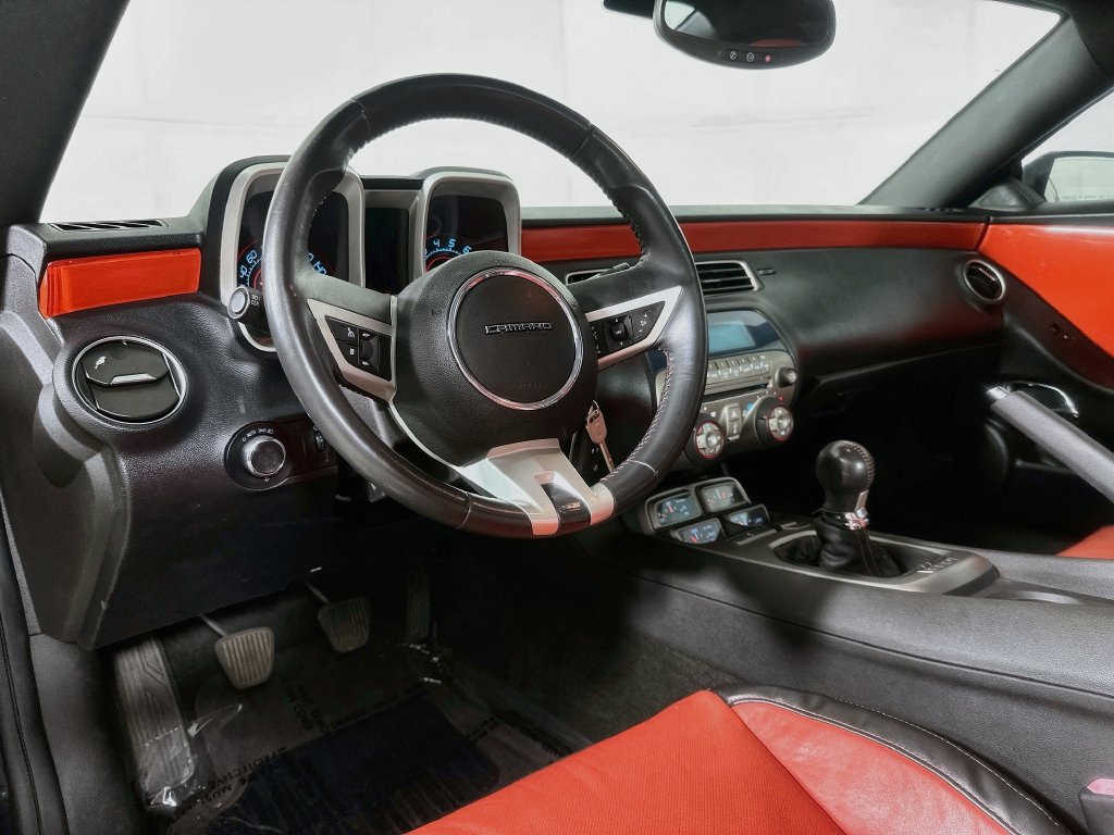 Used 2010 Chevrolet Camaro SS w/ RS Package RWD image 10