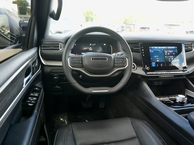 Used 2024 Jeep Wagoneer Series II image 16