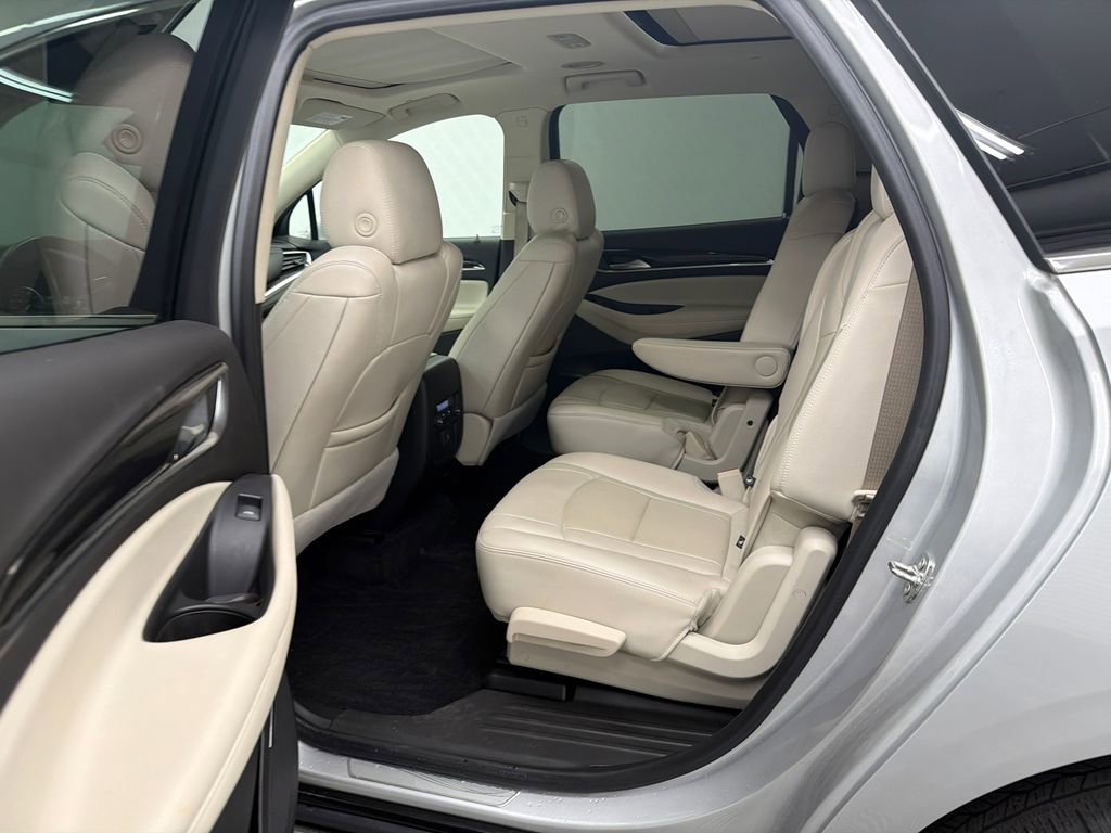 Used 2022 Buick Enclave Essence w/ Experience Buick Package FWD image 21